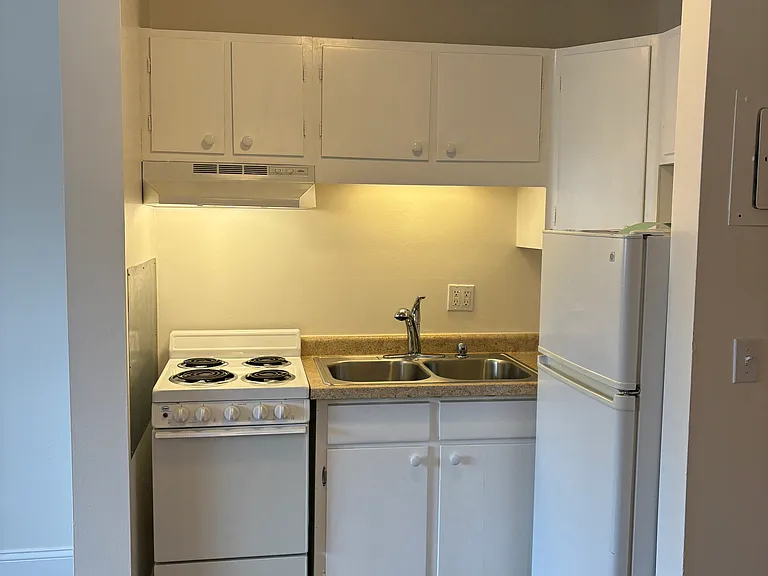 322 Clifton Ave #206 — Photo 4