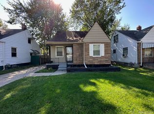 20212 McCormick St, Grosse Pointe, MI 48224