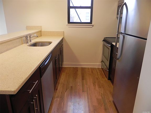 3rd image of 1 Herbert Ave APT 2A