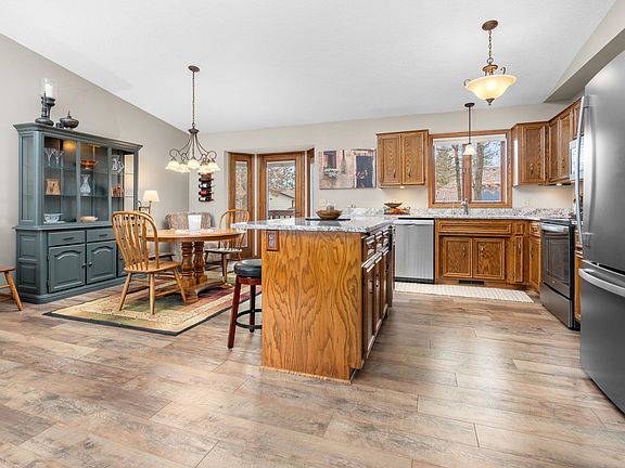4th image of 2043 W Highview Dr
