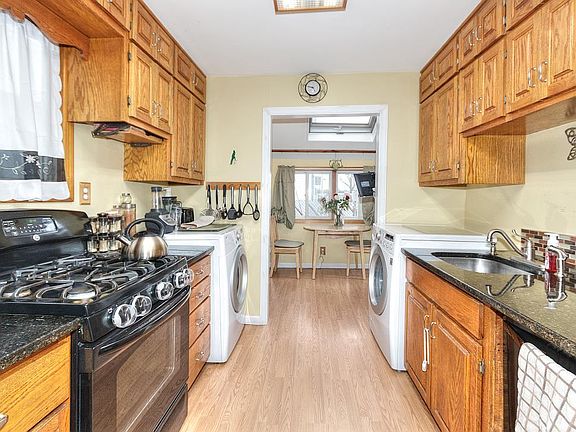 4th image of 66 Aster Ct
