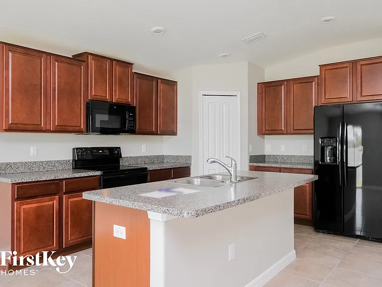 1908 Broad Winged Hawk Dr — Photo 6