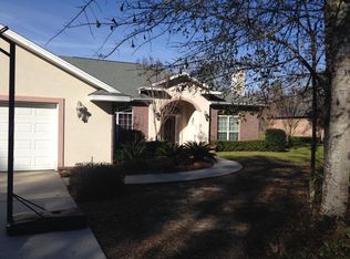 216 Country Club Dr, Crestview, FL 32536