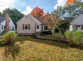 1745 Chamberlain Ave SE, Grand Rapids, MI