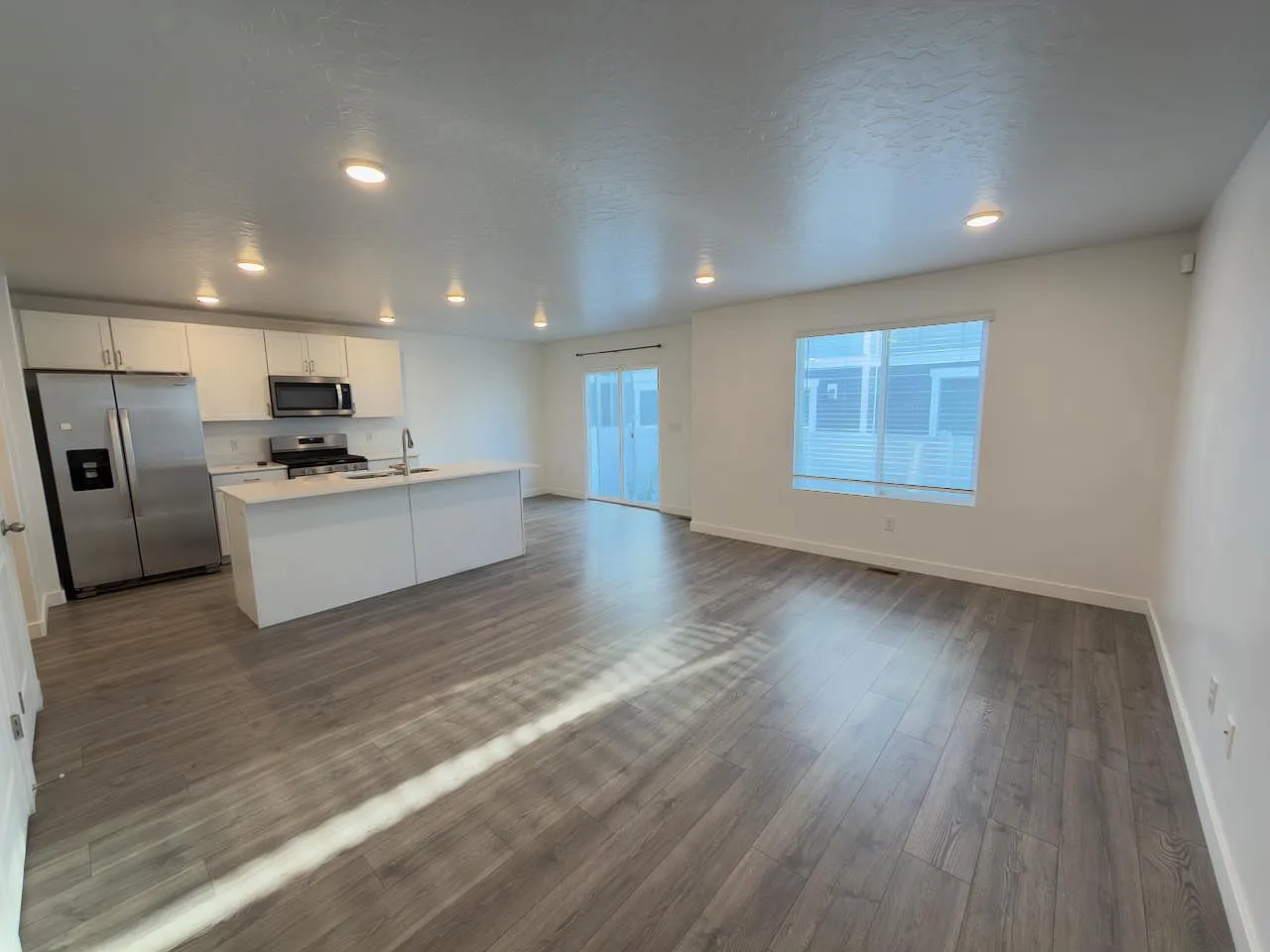 223 N Pier Court — Photo 2