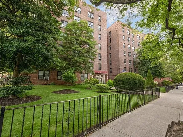 33-44 Junction Boulevard image 16 of 29