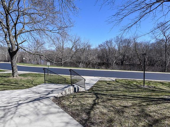 2nd image of 4000 W River Ege Cir #2