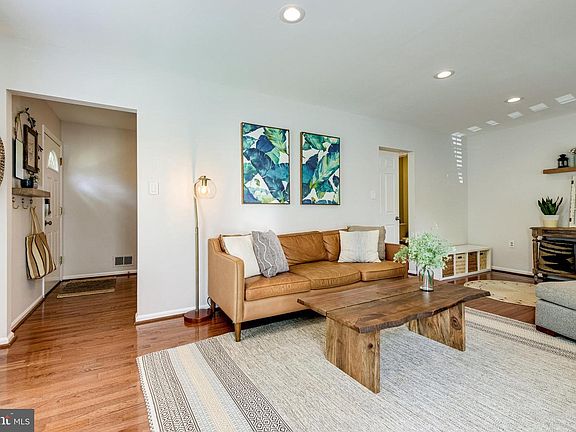 4th image of 6556 Bermuda Green Ct