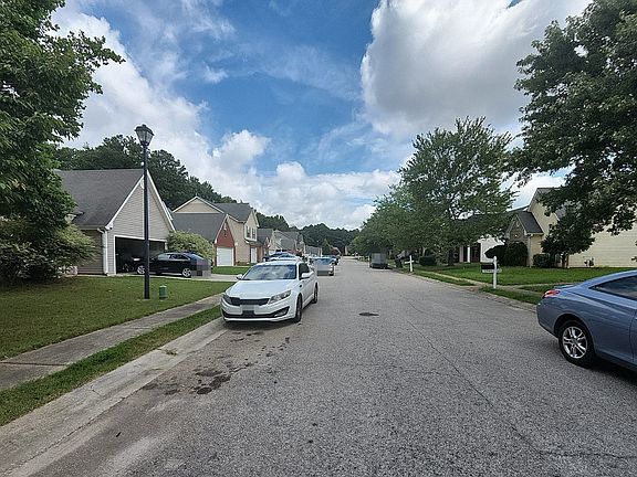 4th image of 1710 New Orleans Way