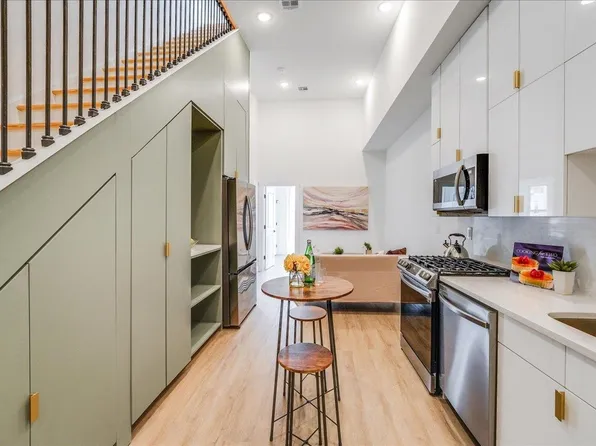 234 Webster Ave APT 2L, Jersey City, NJ 07307