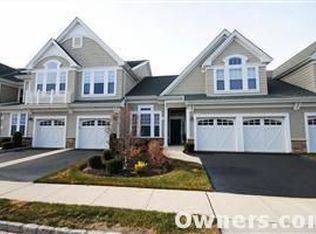 142 Symphony Dr, Lake Grove, NY 11755