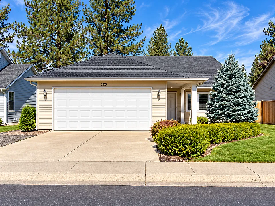 125 Greenbriar Ln