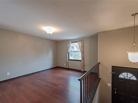 2nd image of 1283 Carol Dr