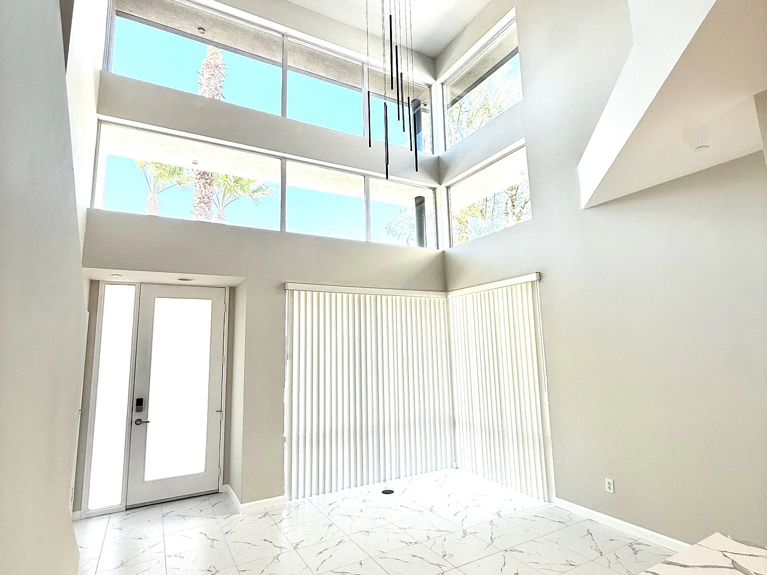 2 bed, 2.5 bath, 1387 sqft, $3,000 — Photo 3