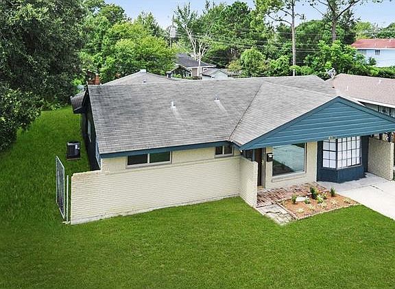 2nd image of 6301 Fairfax Pl