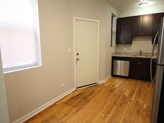 5th image of 3501 W Leland Ave #3