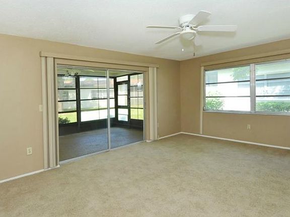 5th image of 6124 Green View Dr