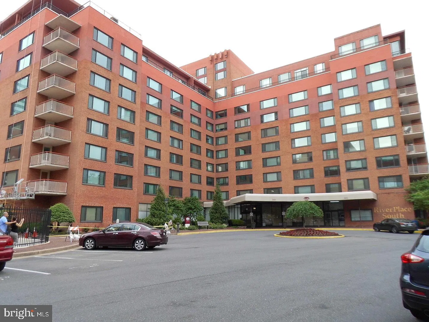 Studio, 1.0 bath, 414 sqft, $1,600 — Photo 2