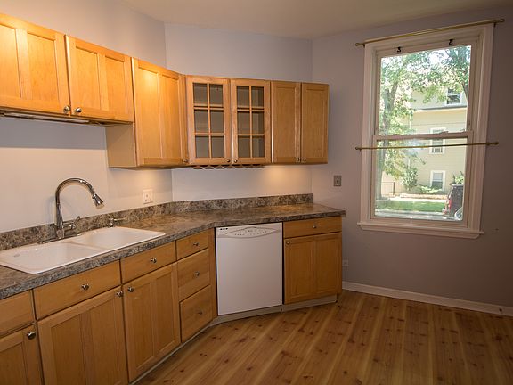 5th image of 5857 W Dakin St #1