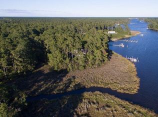 130 Shore Dr E, Oriental, NC 28571