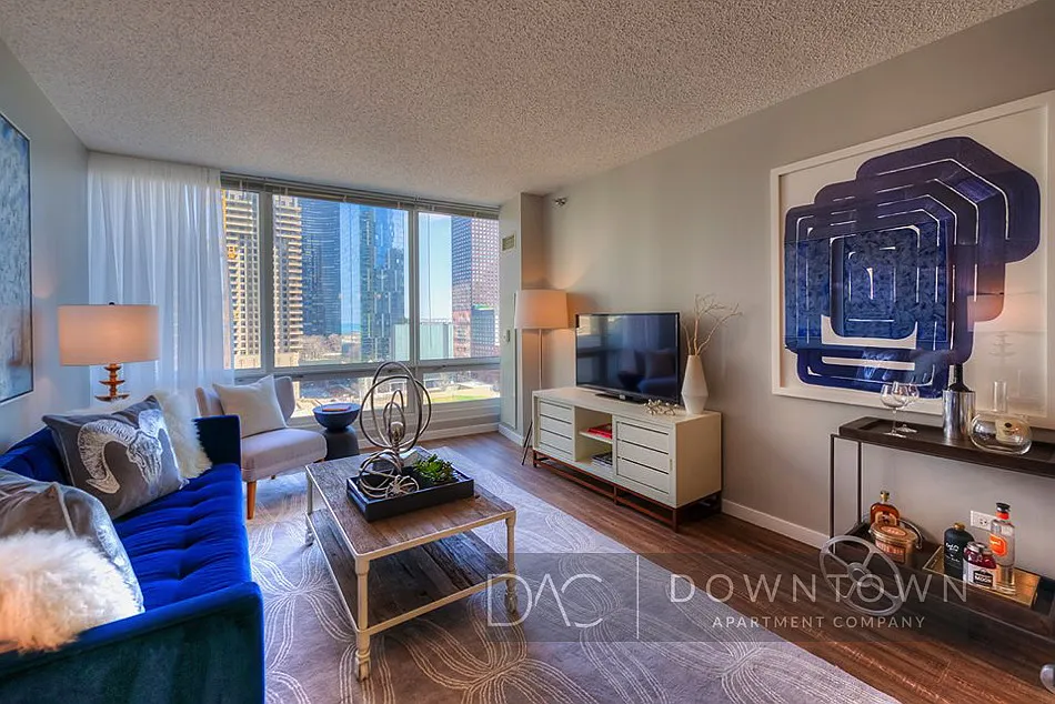 1 bed, 846 sqft, $3,244 — Photo 3