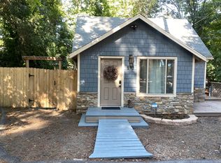 593 Leafy Ln, Crestline, CA 92325