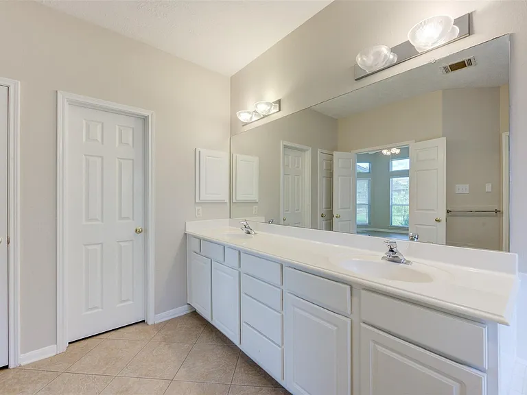 9026 Robinhoods Well Dr — Photo 31