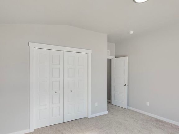 4th image of 923 S Nautilus Ave