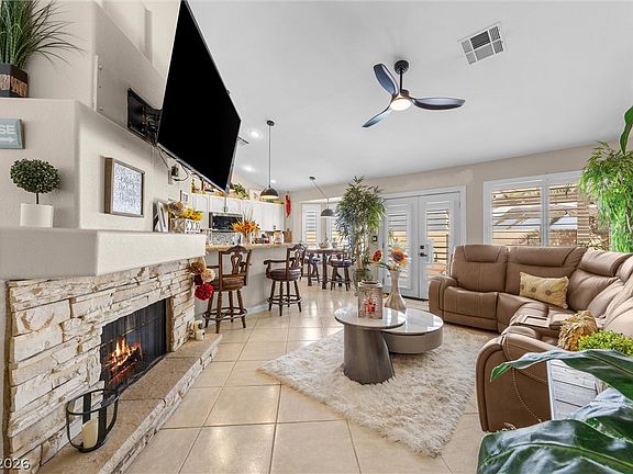 3rd image of 814 Manor Shores Rd