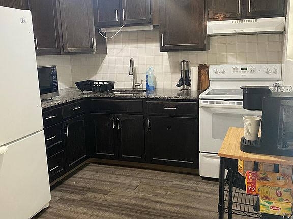 4th image of 52 Saratoga Ct