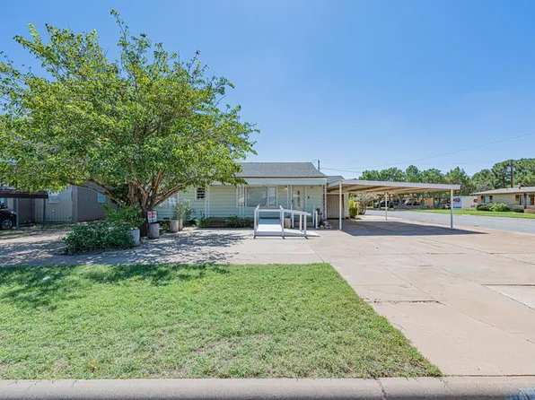 411 W 1st St, Stanton, TX 79782
