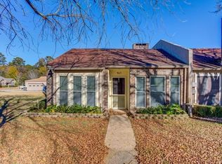 907 Townwood Dr, Lufkin, TX 75904