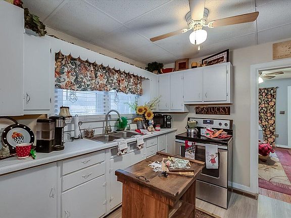 4th image of 308 Virginia Ave