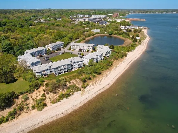 905 Schooner Way #905, Plymouth, MA 02360