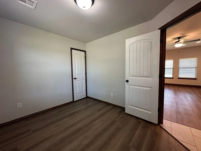 11008 SW 36th St — Photo 45