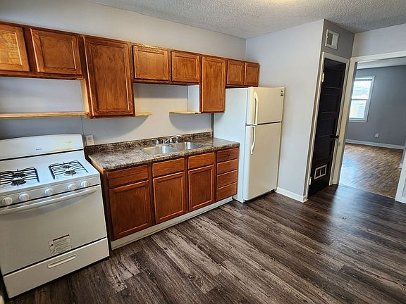 3rd image of 1106 Gillette St #1110