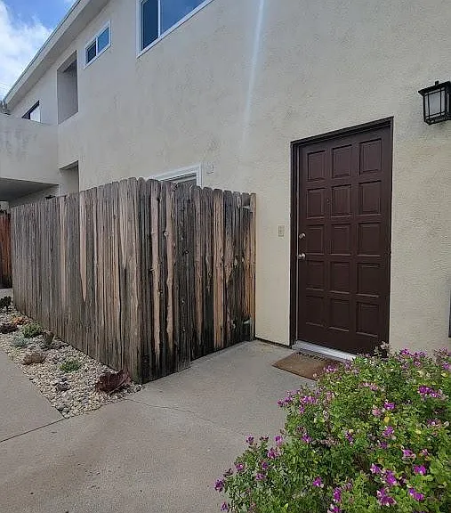 1017 10th St #6 — Photo 26