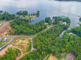 5711 Griffin Pt #85, Lake Wylie, SC 29710