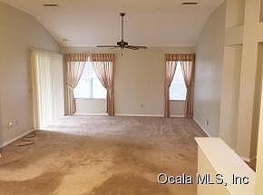 3rd image of 732 Vista Pl