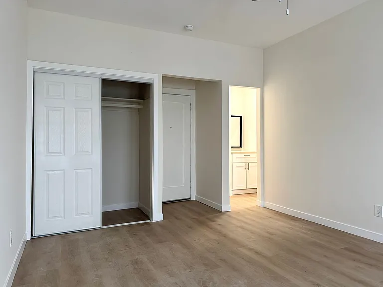 207 S Berendo St #104 — Photo 7