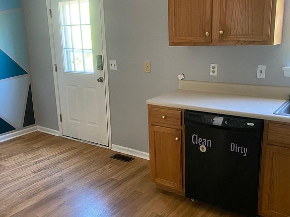 2nd image of 205 Garnet Dr