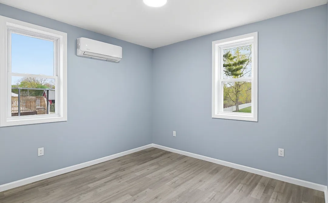 3 bed, 1250 sqft, $2,300 — Photo 4