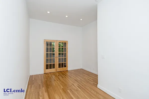 Rented by LC Lemle Real Estate Group | media 5