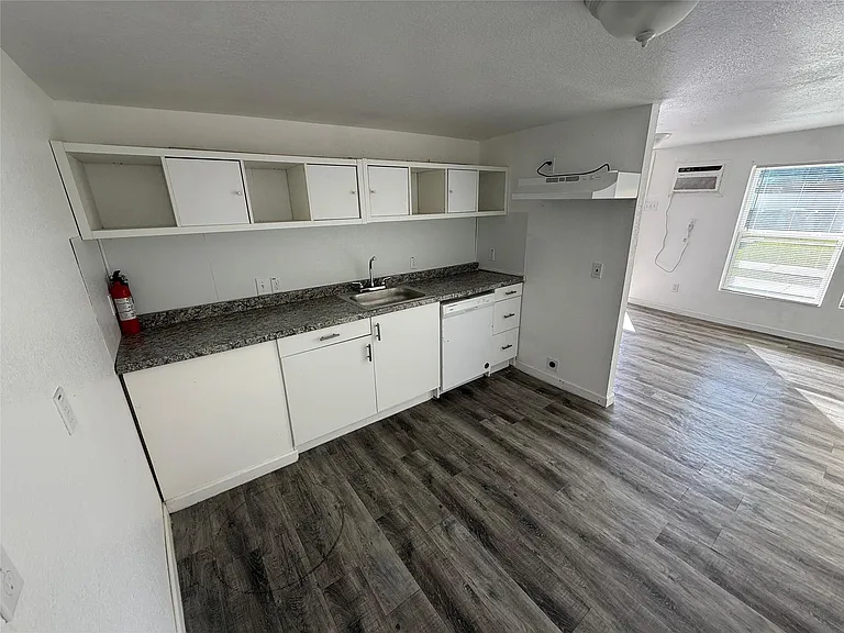 6901 Dumble St #6 — Photo 7
