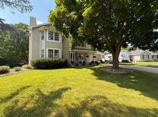 3118 Satinwood Dr, Janesville, WI 53546