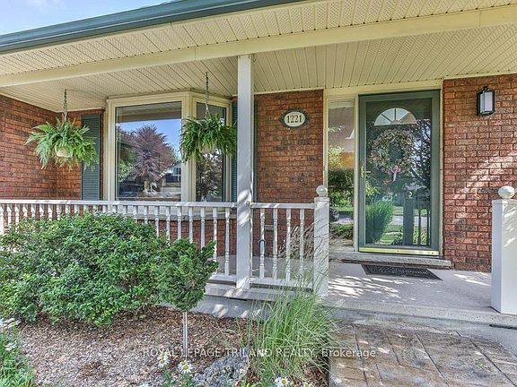 4th image of 1221 Glenora Dr