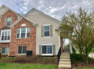 2600 Neubauer Cir #121, Lindenhurst, IL 60046