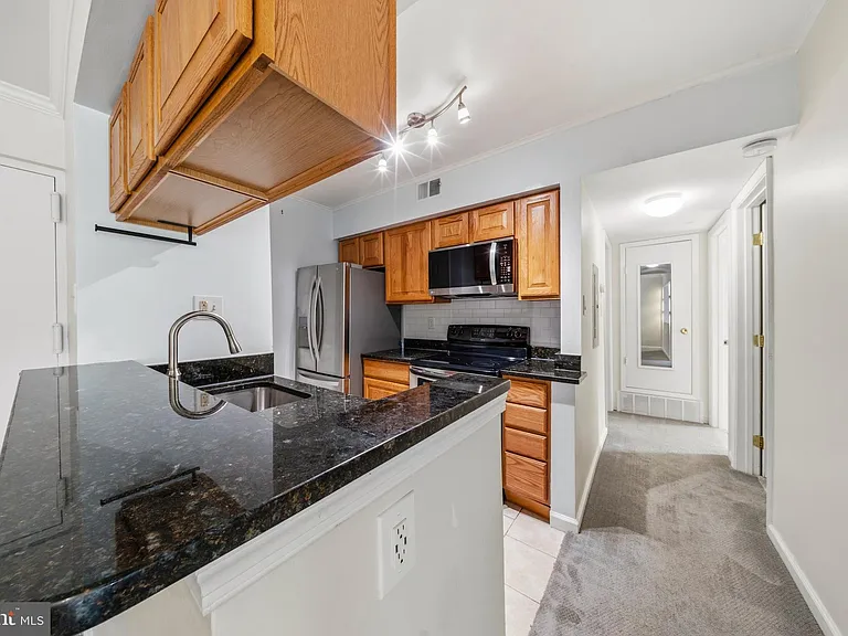 8511 Barrington Ct #S — Photo 16