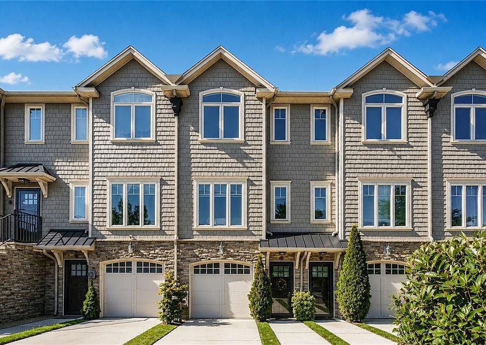 1st image of 300 Lamberts Ln