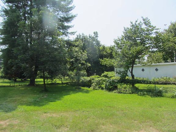 2nd image of 3904 E Lakeside Dr